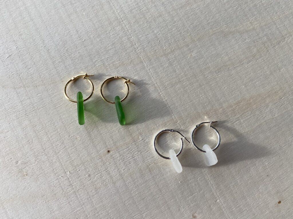 Afbeelding van basic seaglass oorbellen.