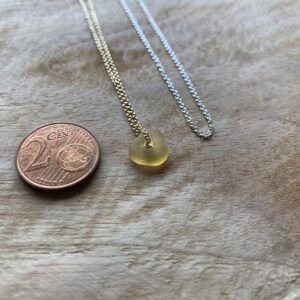 Geel seaglass