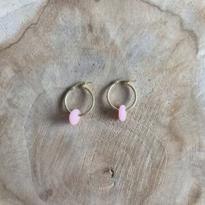 Basic seaglass oorbellen roze seaglass
